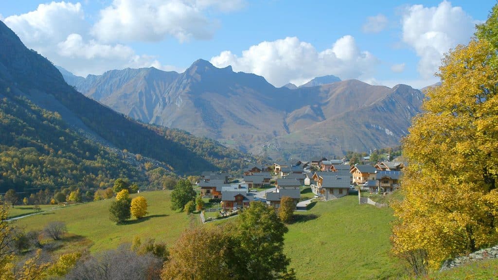 location vacances azureva les menuires montagne ete