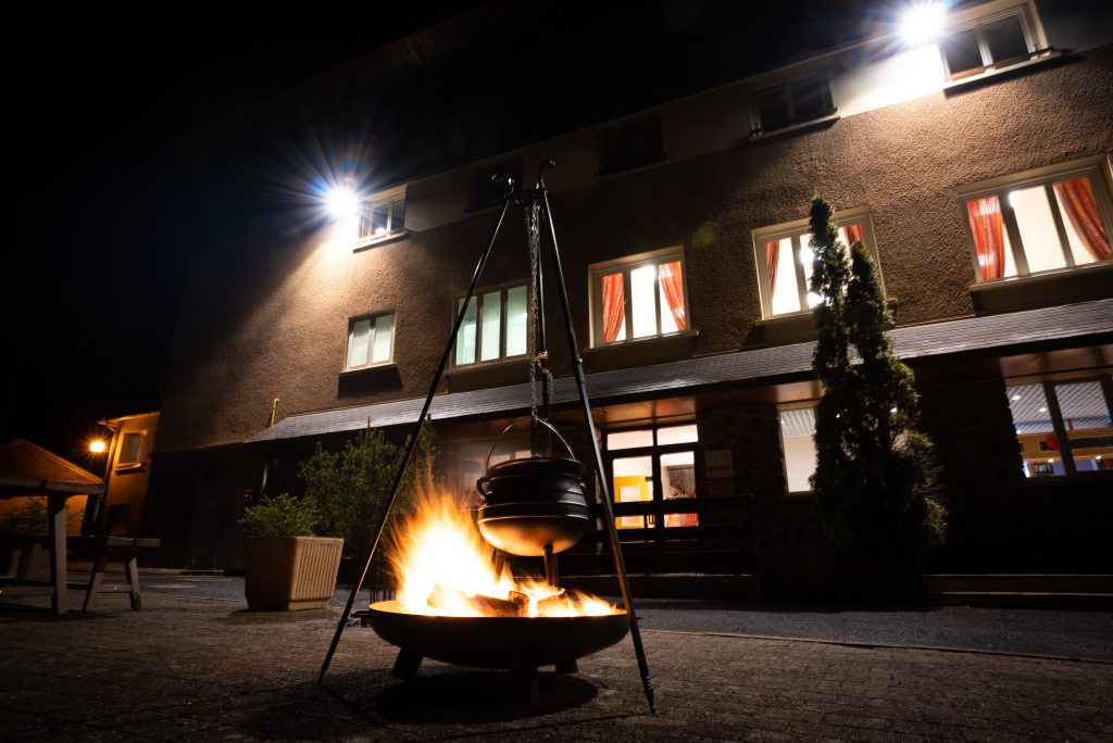 Un chaudron sur le feu à Murol