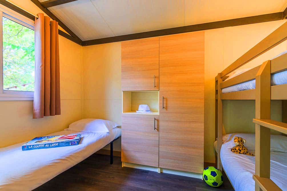 chambre famille enfants du camping azureva sigean 