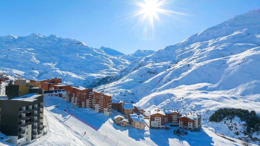une station de ski location vacances azureva les menuires en savoie 