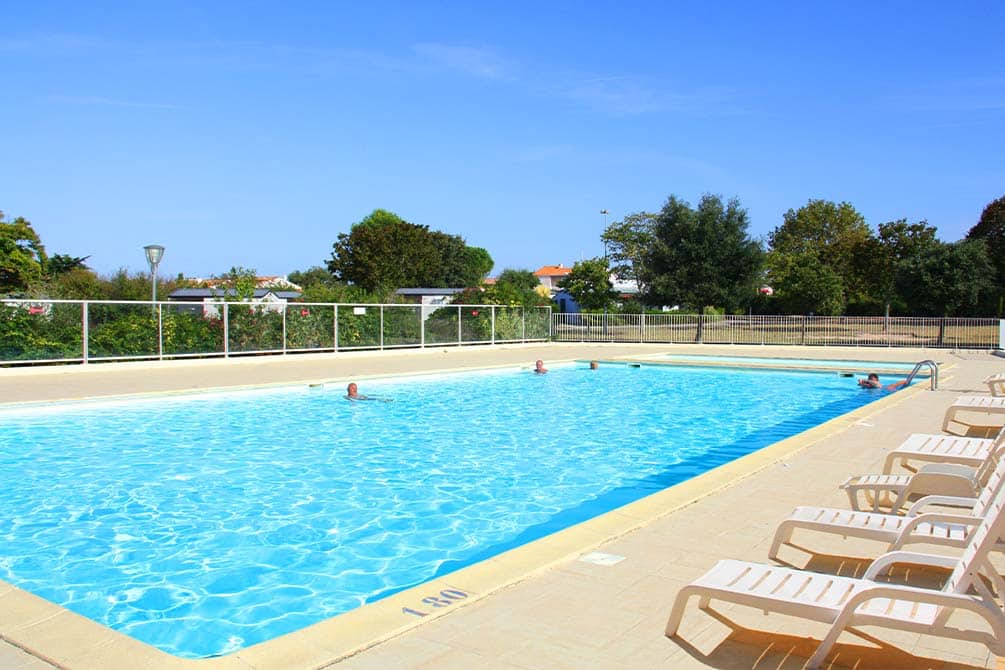 piscine location vacances azureva fouras 