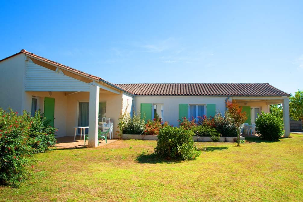 maisonnette avec terrasse a la location de vacances azureva a fouras 
