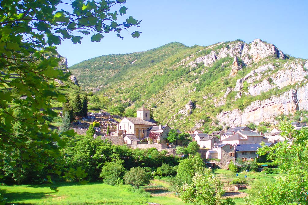 la nature a la campagne avec votre location de vacances a la malene les bateliers