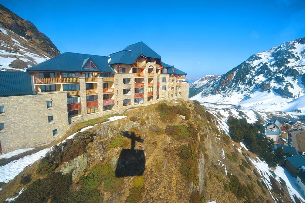 votre hiver dans les hautes pyrenees avec la location de vacances azureva a la mongie