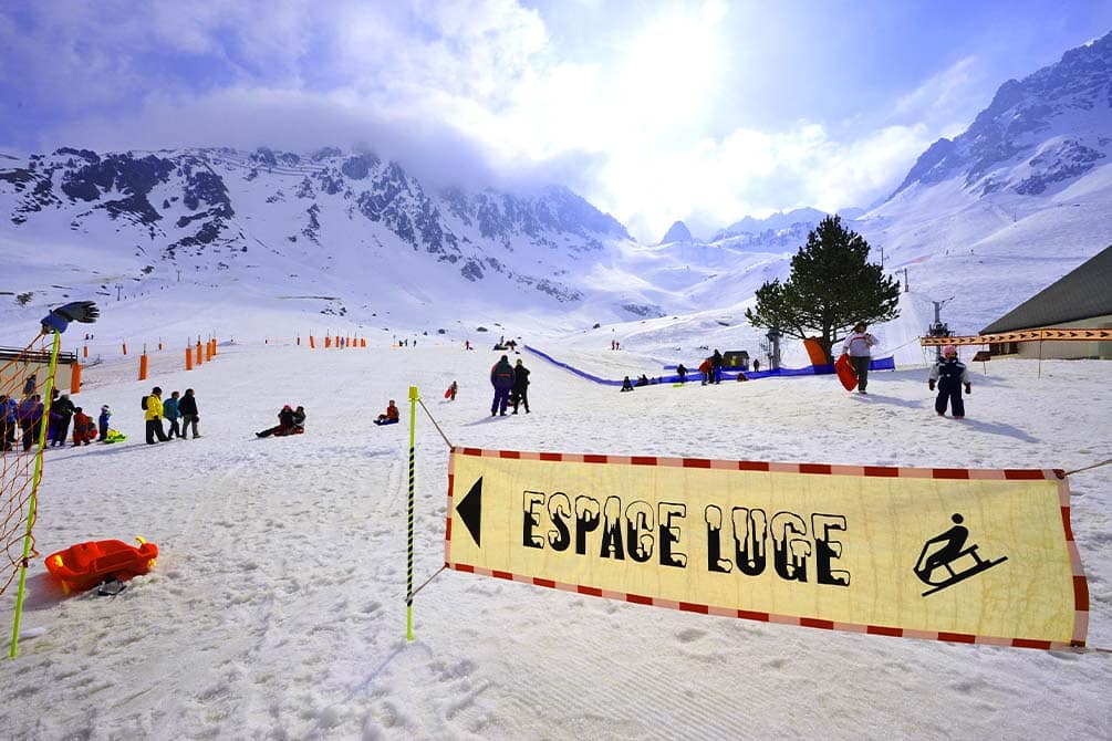 de la luge en hiver a la location de vacances azureva a la mongie 