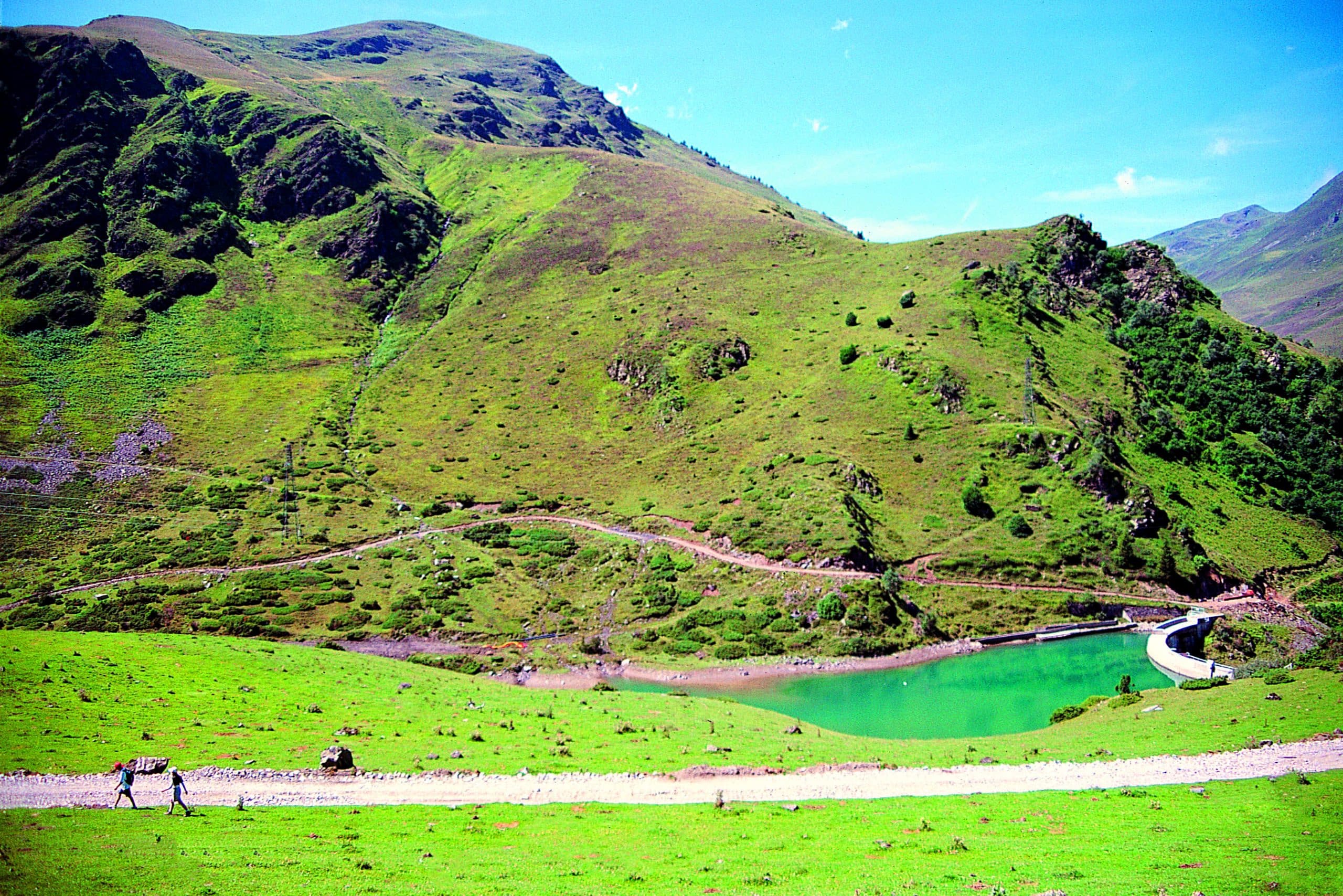 la location de vacances azureva a la mongie dans les pyrenees 