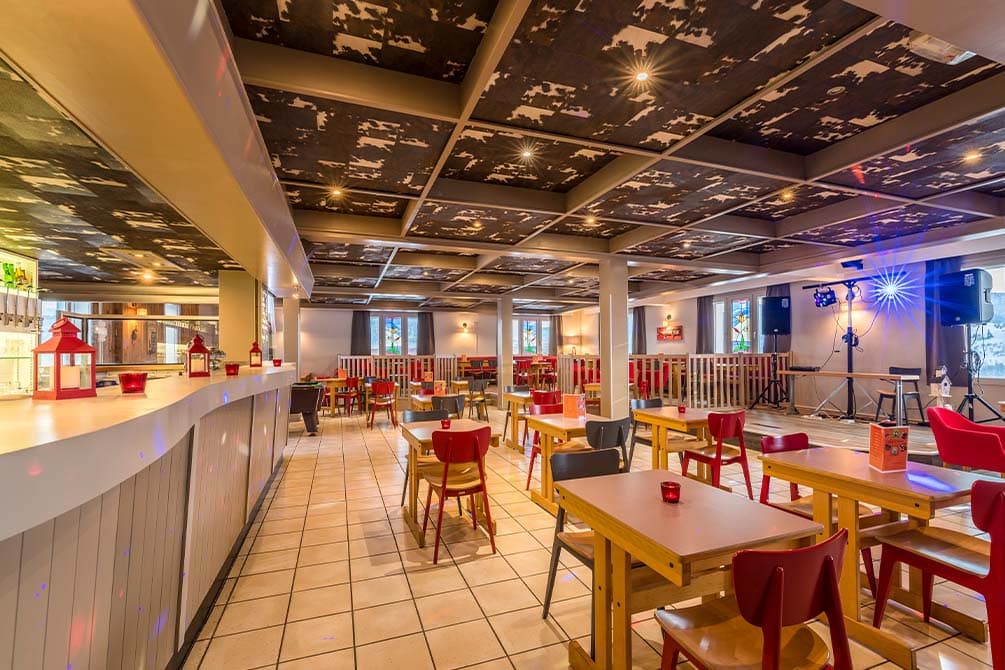le bar interieur du village vacances azureva bussang 2