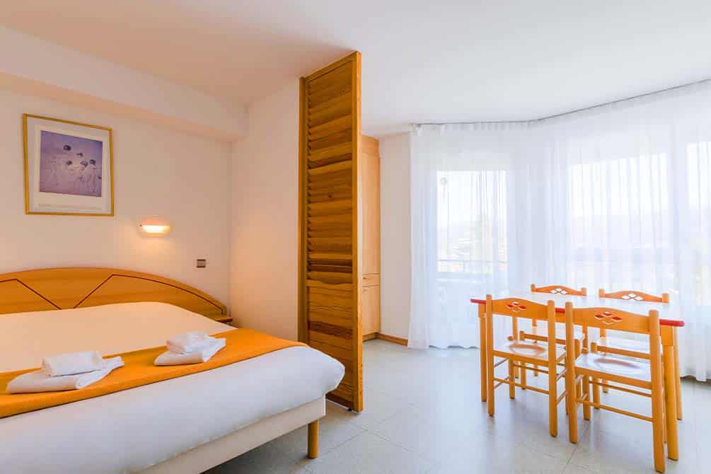 votre chambre lit double au village vacances azureva bussang 