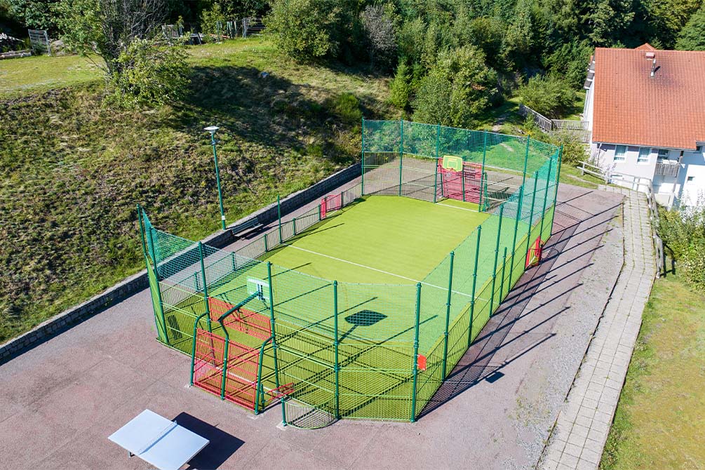 les terrains multisports du village vacances azureva bussang  