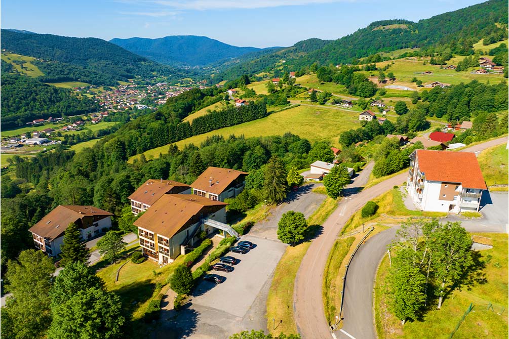 la nature vue de la montagne au village vacances azureva bussang  