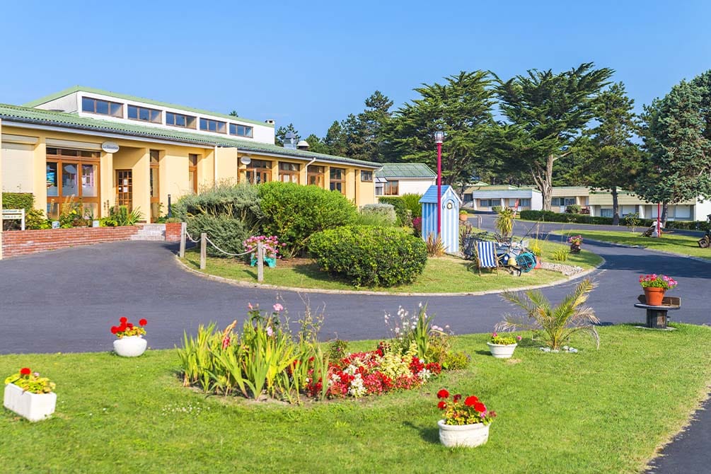 accueil village vacances azureva hauteville sur mer
