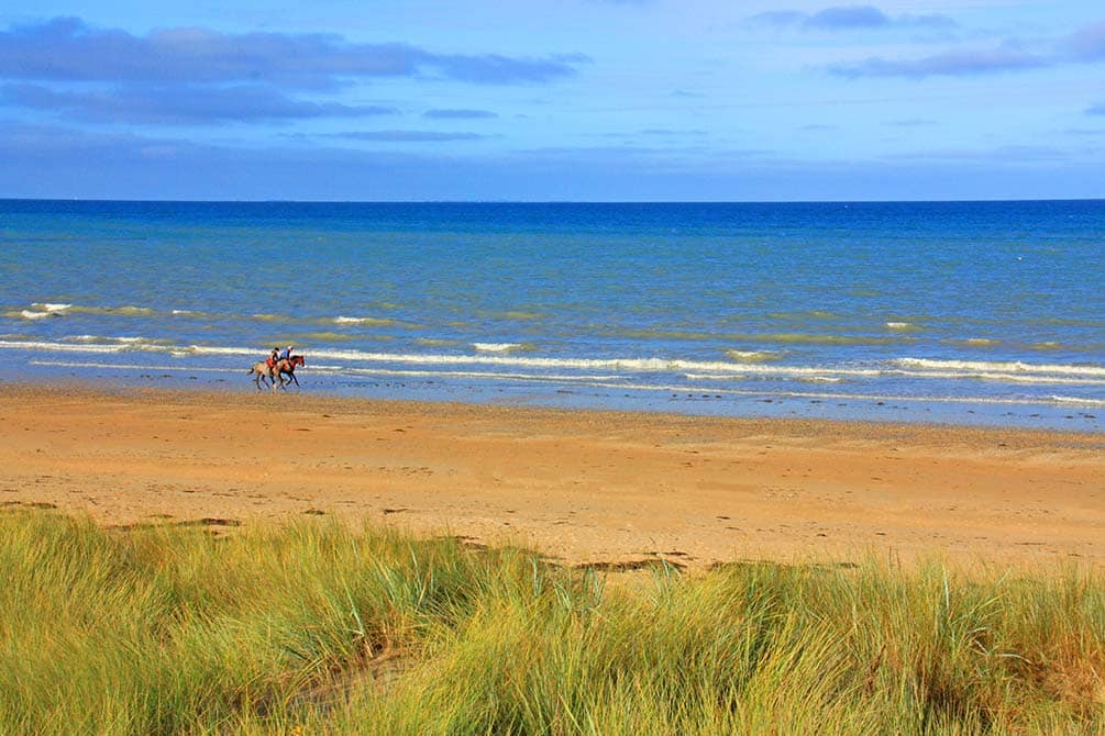 la plage du village vacances azureva a hauteville sur mer 