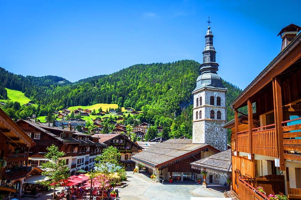 le charme de la savoie avec le village vacances azureva de la clusaz les confins 