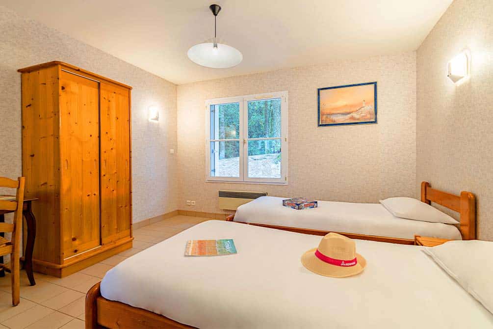 la chambre famille du village vacances azureva longeville sur mer en vendee 