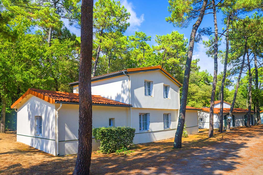 les logements du village vacances azureva longeville sur mer en vendee 