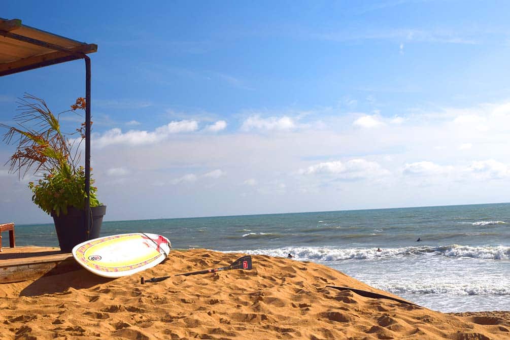 la plage pour faire du surf sur l'ocean au village vacances azureva longeville sur mer en vendee 