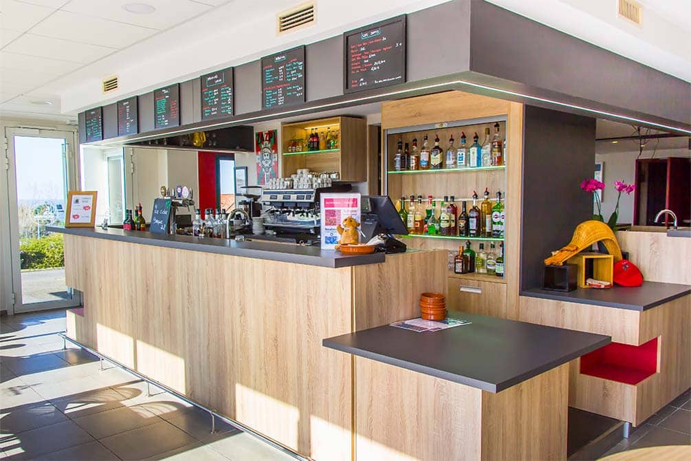 le bar du village vacances azureva hendaye au pays basque 