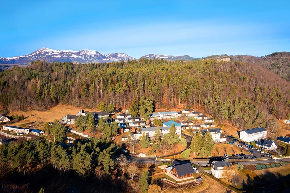votre evasion au village vacances azureva murol au puy de dome 