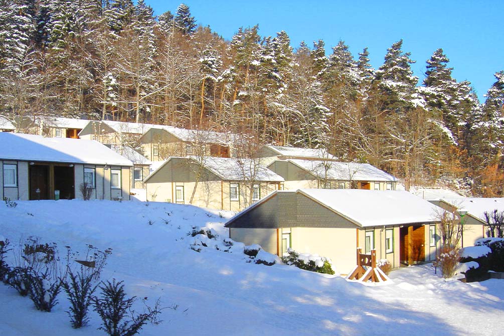votre hebergement d'hiver au village vacances azureva murol au puy de dome 