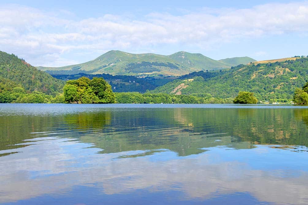 lac au village vacances azureva murol au puy de dome 