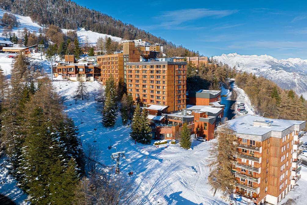 village vacances les karellis en savoie l'hiver 