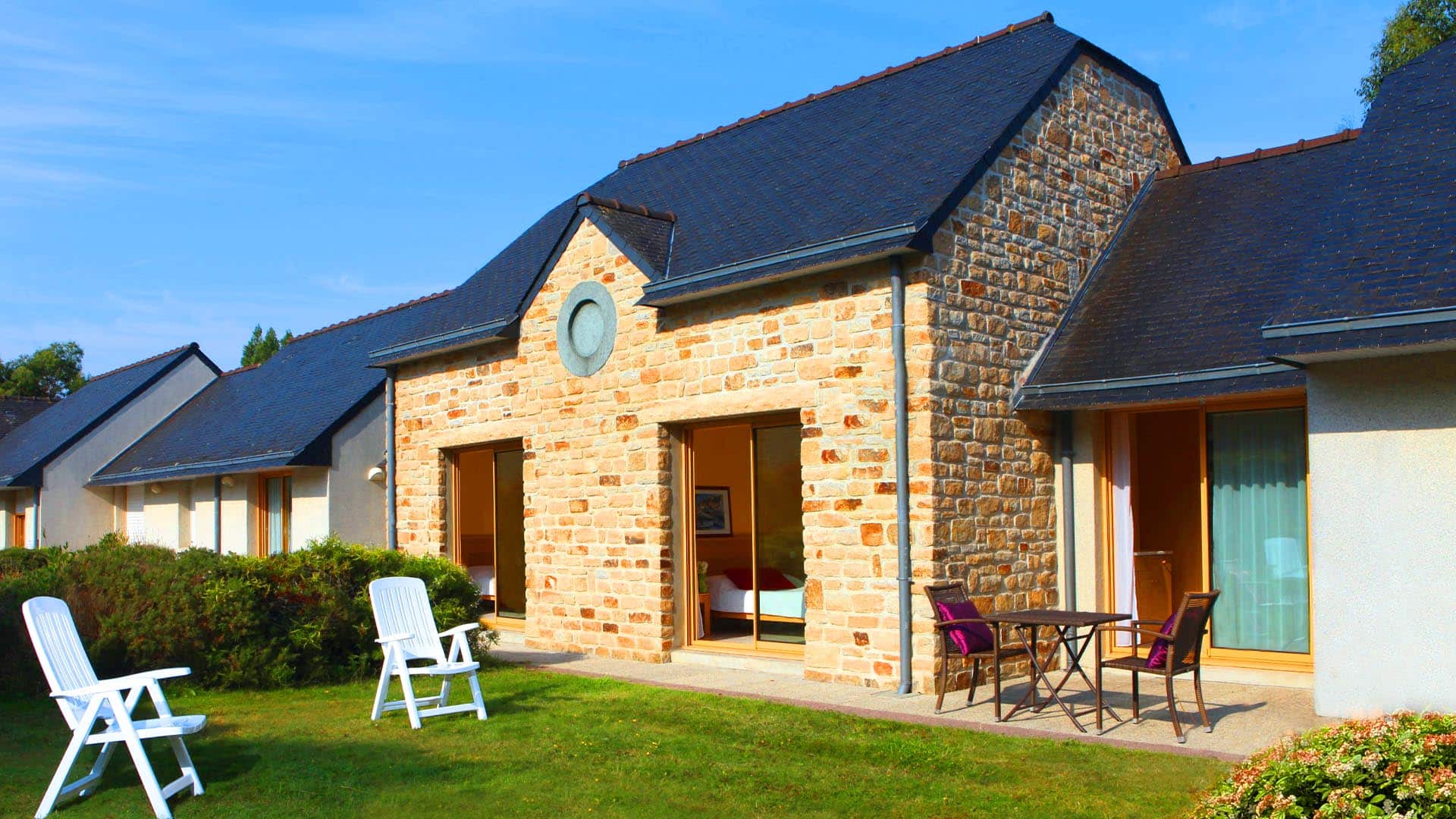 hebergements avec jardin au village vacances azureva tregunc 