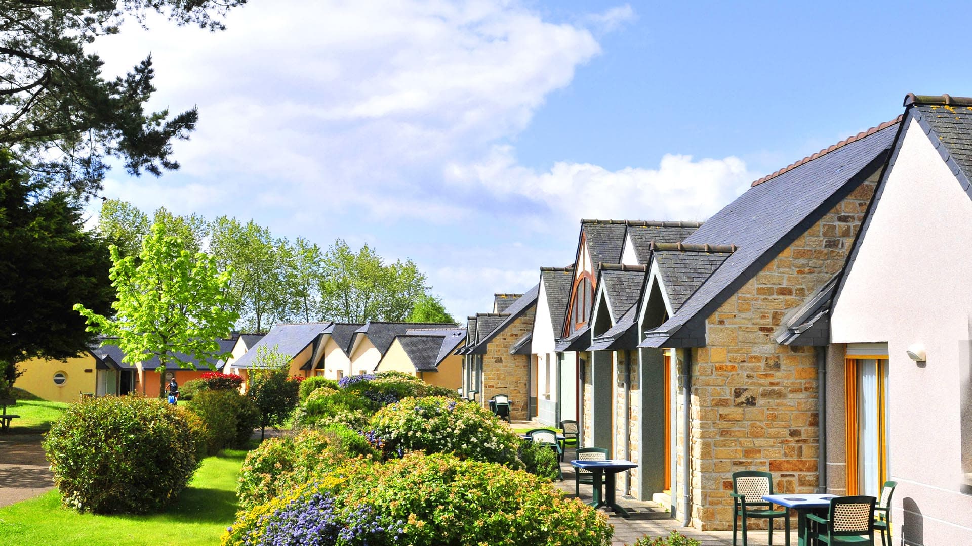 logements avec terrasse et jardin au village vacances azureva tregunc 