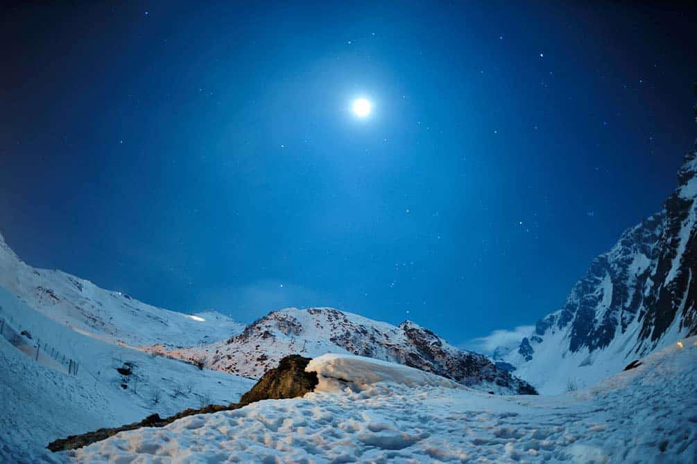 rando de nuit a la location de vacances azureva au ski a piau engaly 