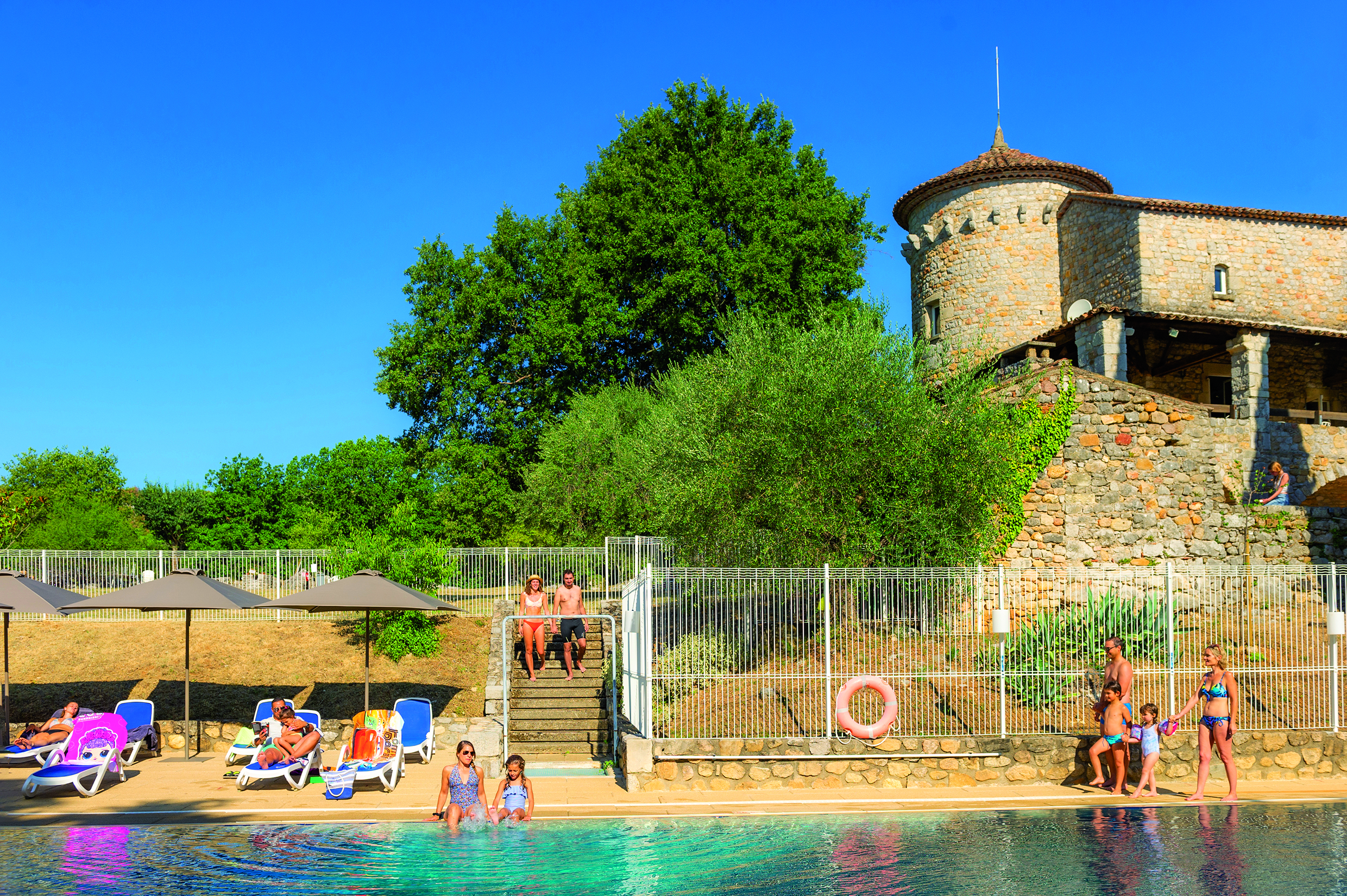 piscine chateau 2