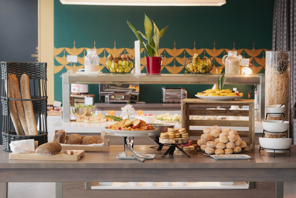 divers plats proposés par le service restauration
